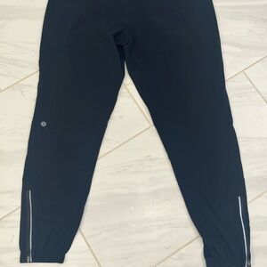 Lululemon short pants